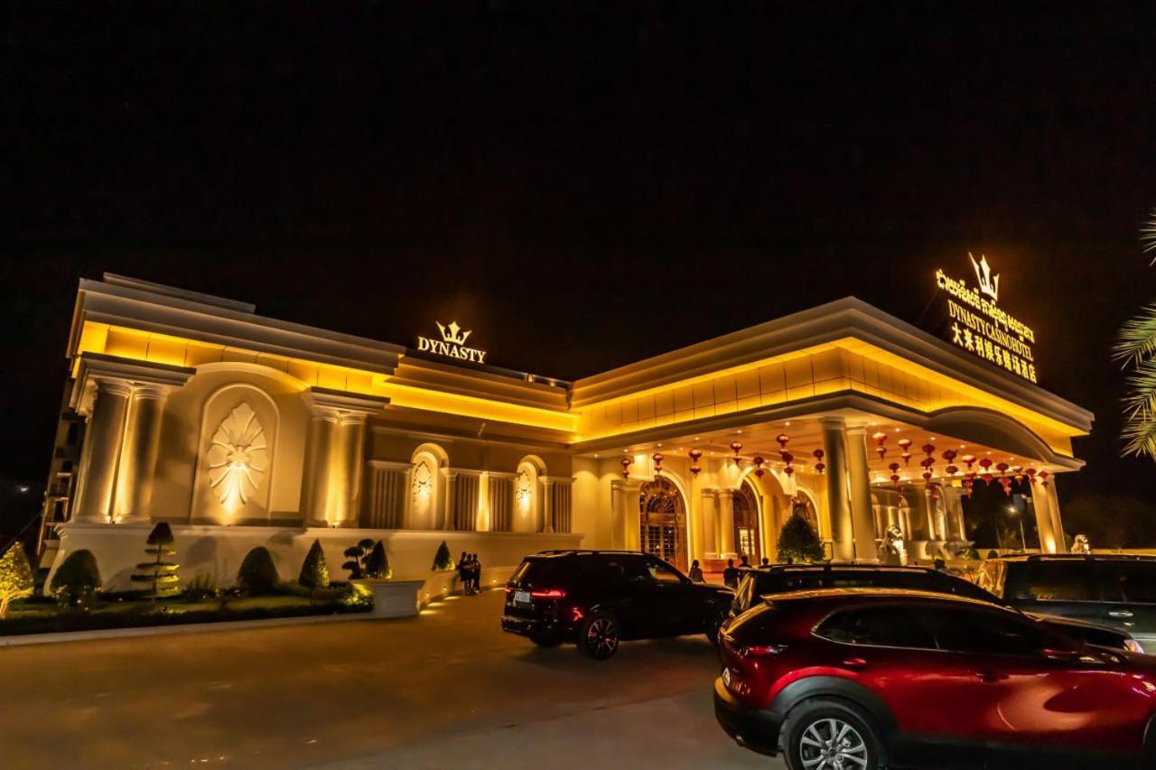 Dynasty Casino Hotel Bavet Esterno foto