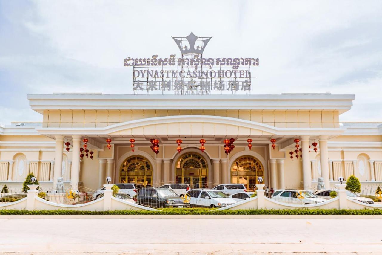 Dynasty Casino Hotel Bavet Esterno foto
